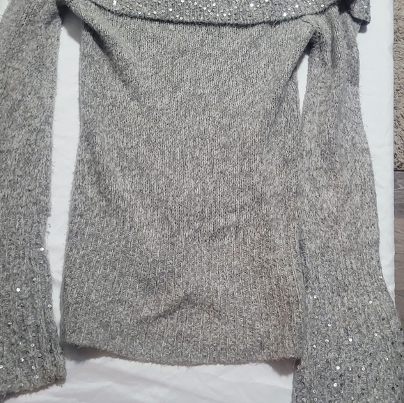 White House Black Market Off The Shoulder Knit Sweater In Light Gray Size Small - Picture 6 of 9